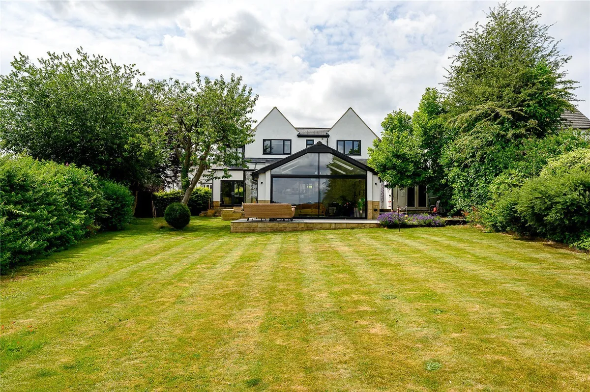 Wayside Crescent, Scarcroft, LS14