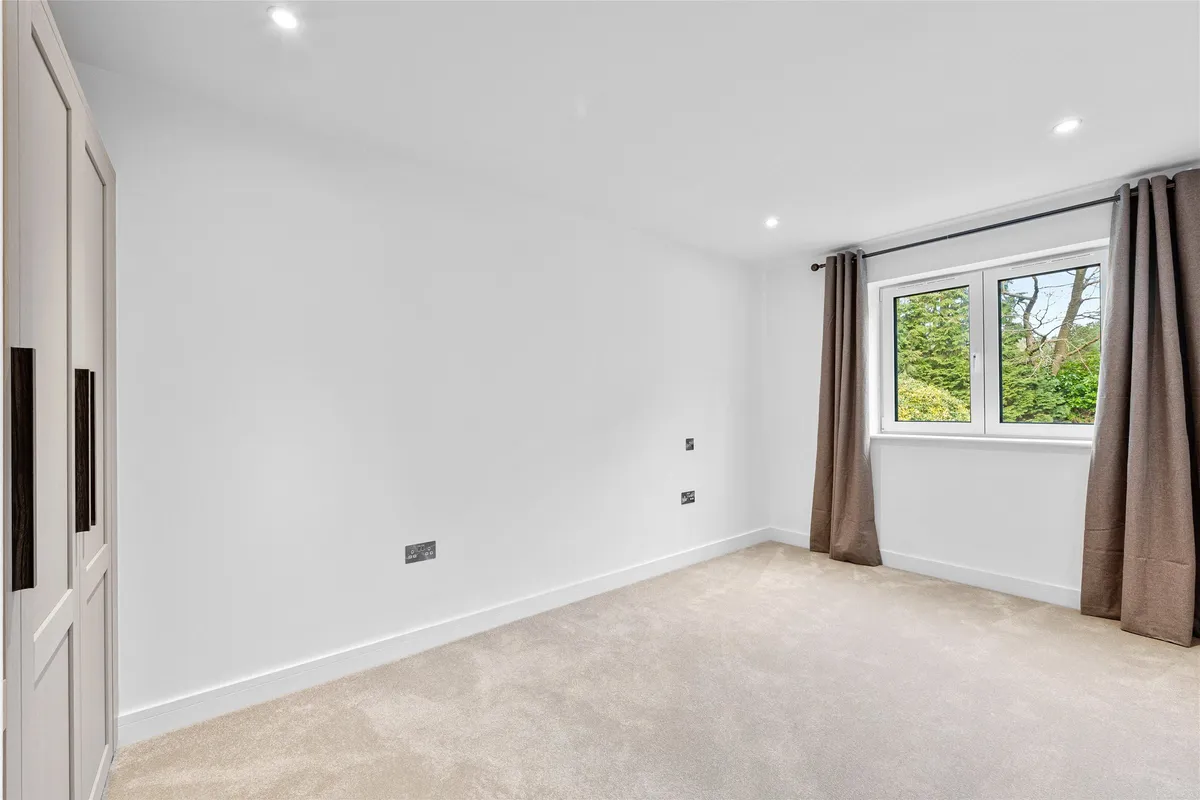 Doods Park Road, Reigate, Surrey, RH2