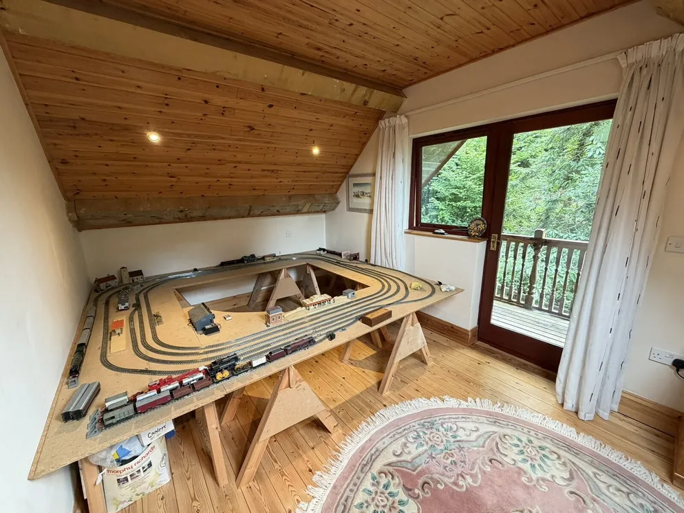 Property carousel item 26