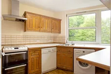 Heathside, WEYBRIDGE, KT13 photo 3