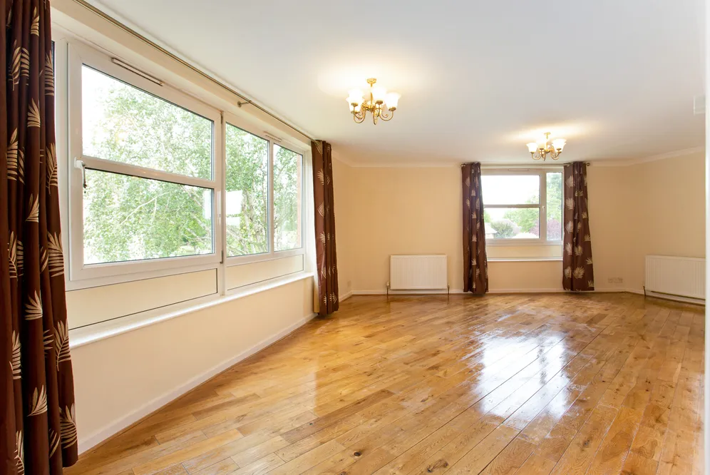 Heathside, WEYBRIDGE, KT13 photo 5
