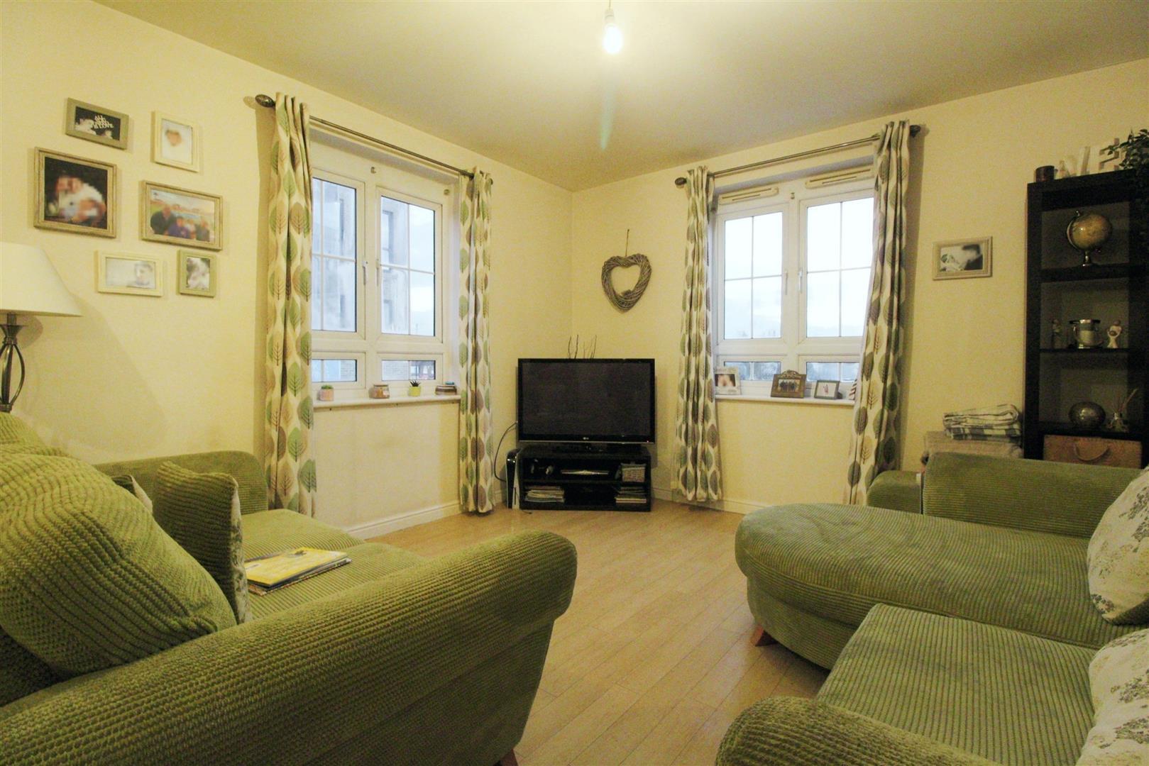 Holyhead Mews, Cippenham Image 2