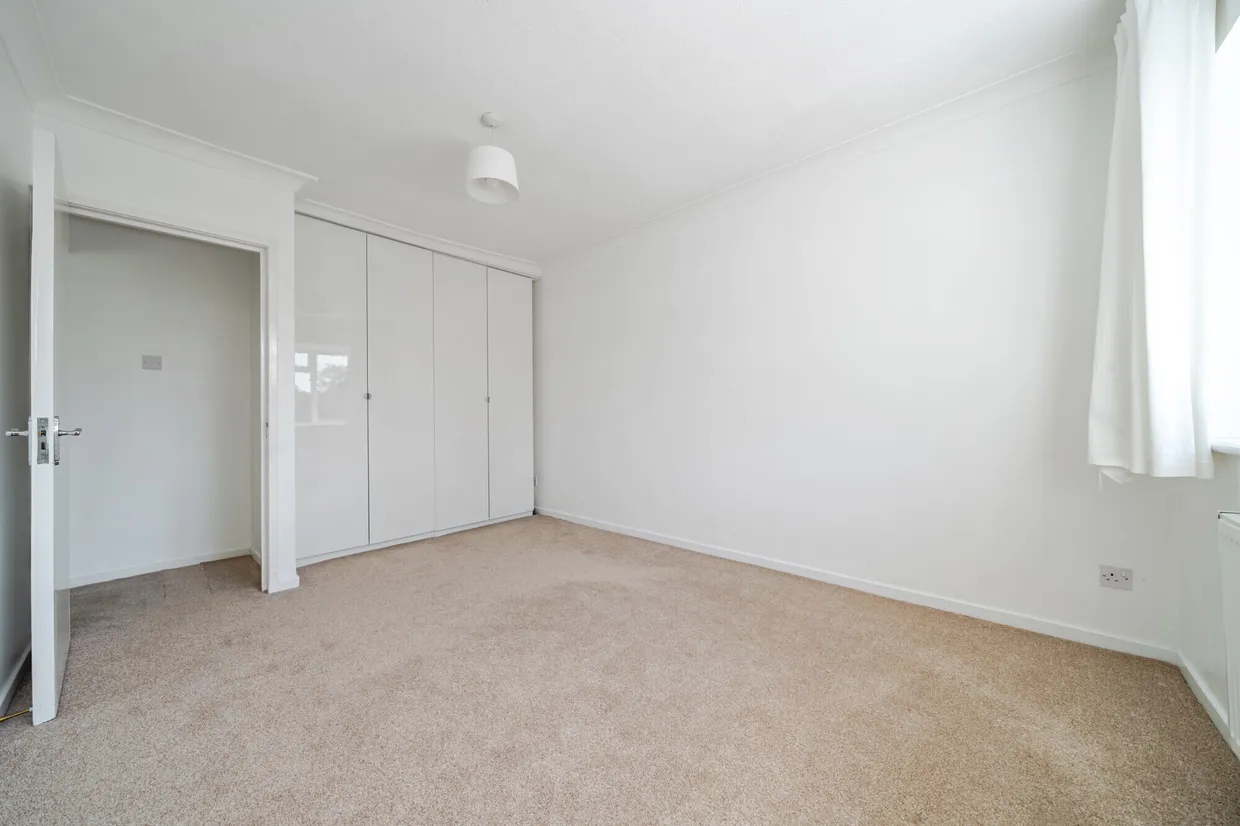 Harvey Road, Guildford, GU1 photo 7