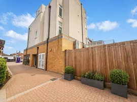 Jansel Square, AYLESBURY photo