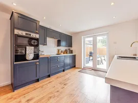 Thorold Avenue, Cranwell Village, Sleaford thumb 3