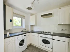 Bishopsfield, Harlow thumb 2