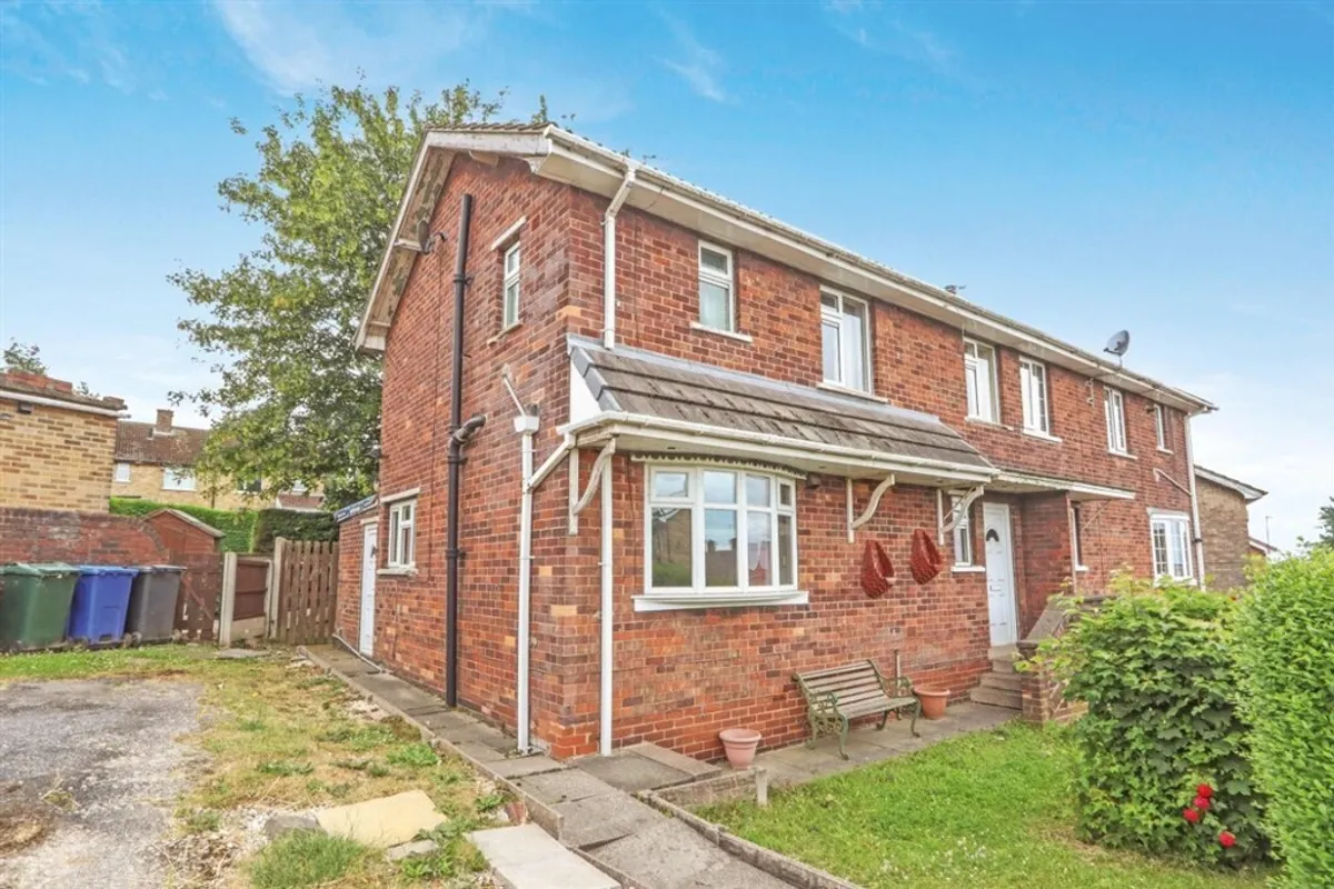 Lilac Crescent, Edlington, DONCASTER