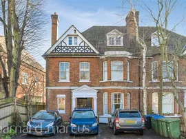 Bridge Road, EAST MOLESEY photo