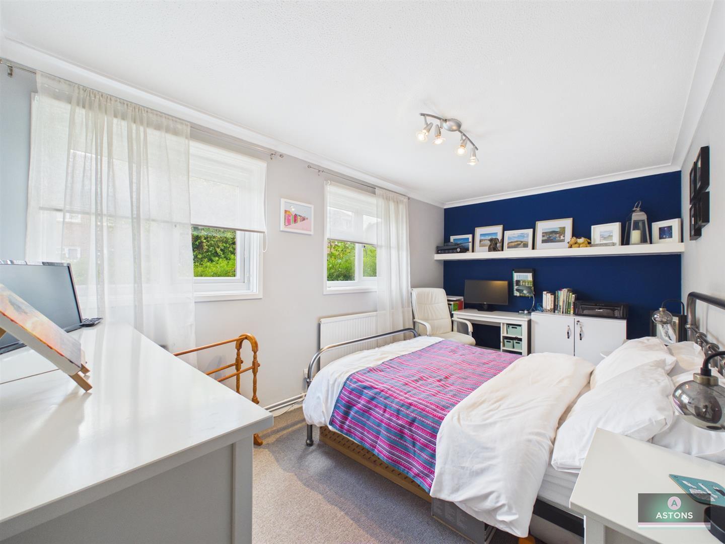 Britten Close, Bewbush Image 3