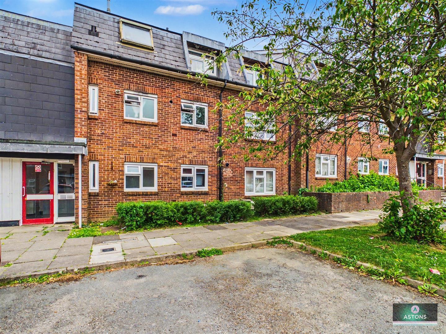 Britten Close, Bewbush Image 4