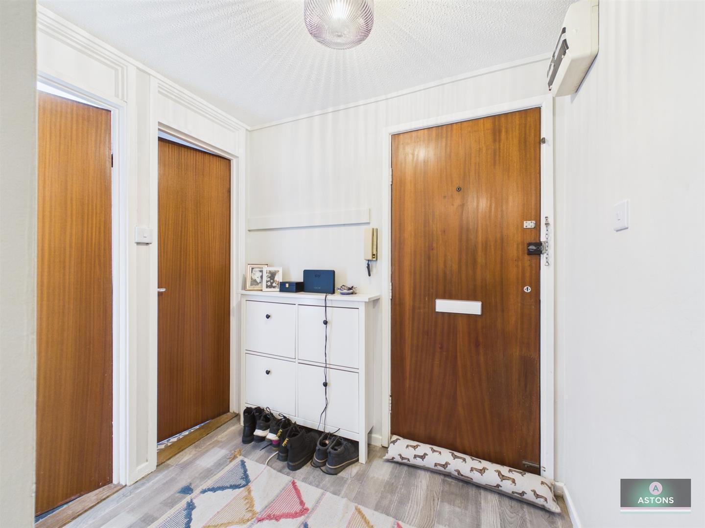 Britten Close, Bewbush Image 9