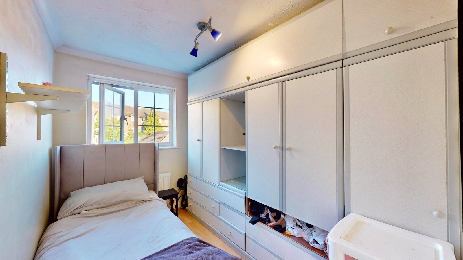 Dockhill Avenue, London, SE16 Image 13