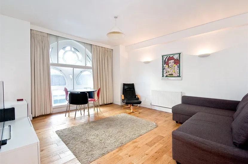 Farringdon Road, EC1M