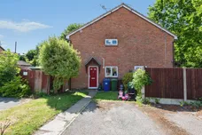 Kiln Way, Badgers Dene, Grays