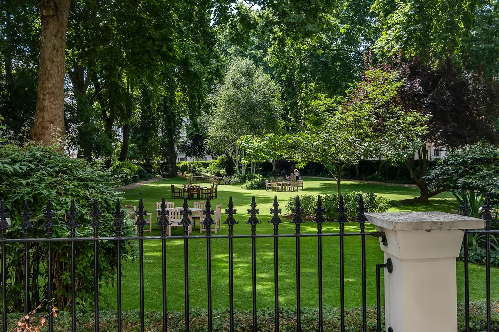 Garden House, Kensington Gardens Square, London, W2 photo 4