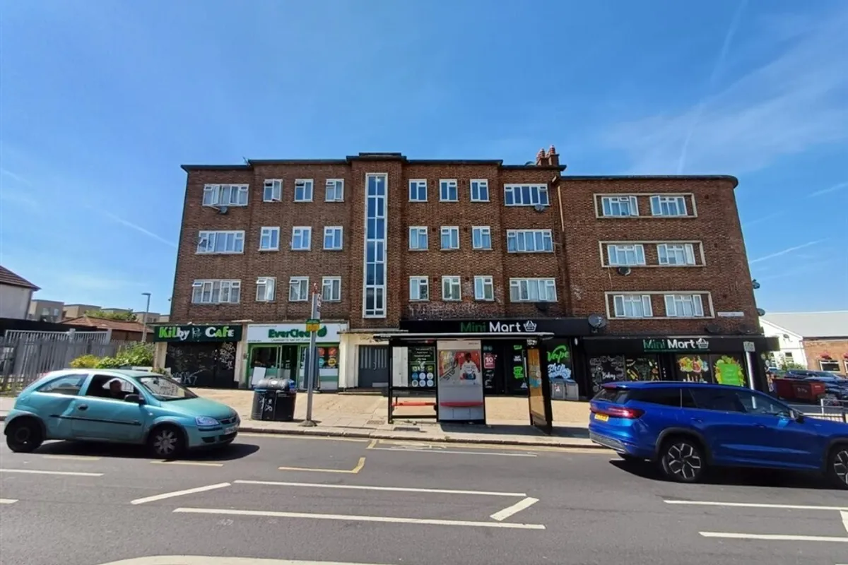 Coles Green Road, LONDON