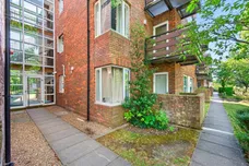 Cedar Road, Sutton