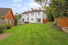 Farnborough Road, Farnham, GU9 photo 2