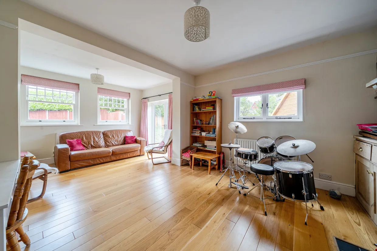 Farnborough Road, Farnham, GU9 photo 5