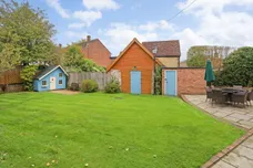 Farnborough Road, Farnham, GU9 photo 9