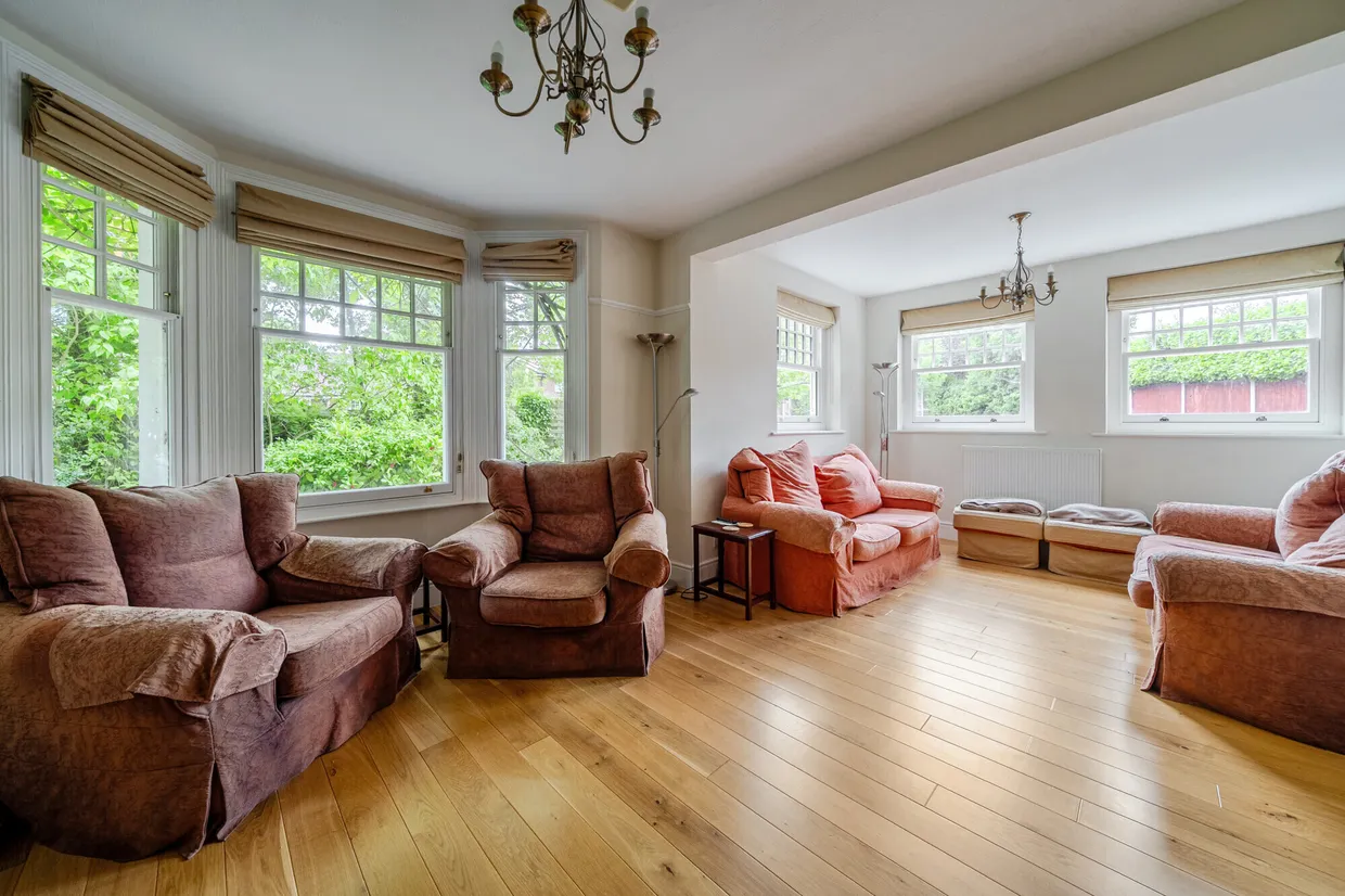 Farnborough Road, Farnham, GU9 photo 11