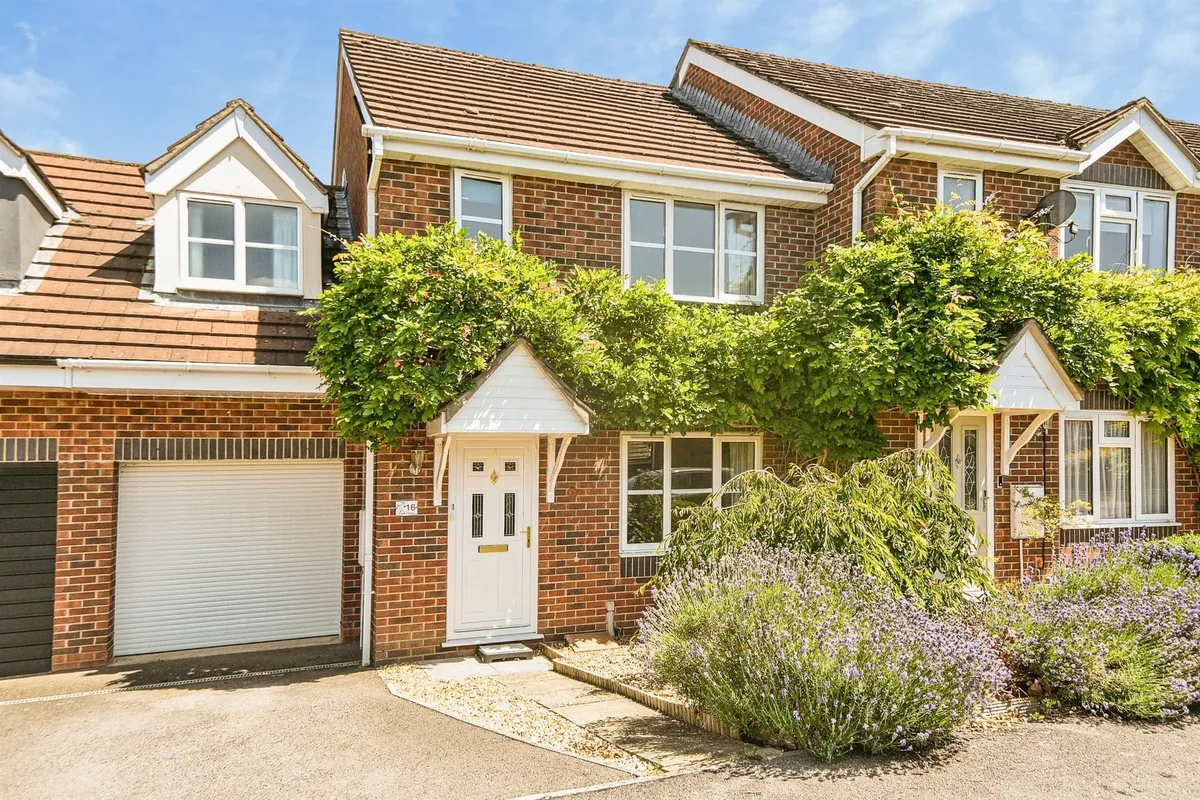 Park Close, Calne