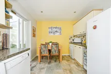 Park Close, Calne