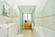 Park Close, Calne