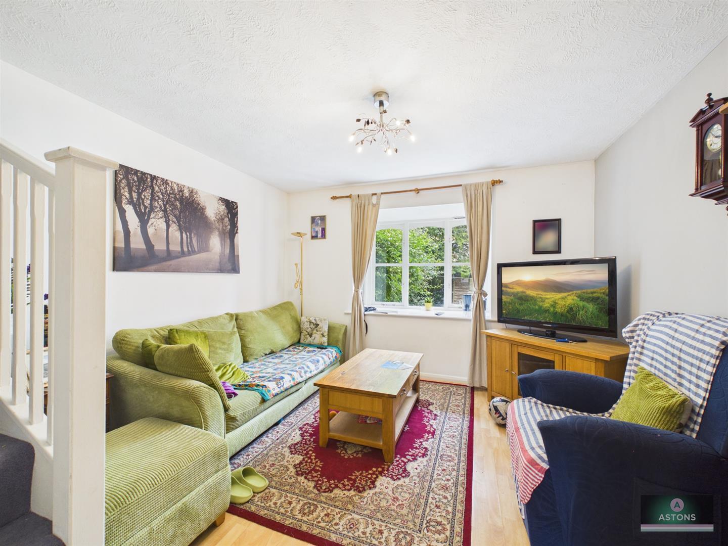 Fenchurch Road, Maidenbower, Crawley Image 3