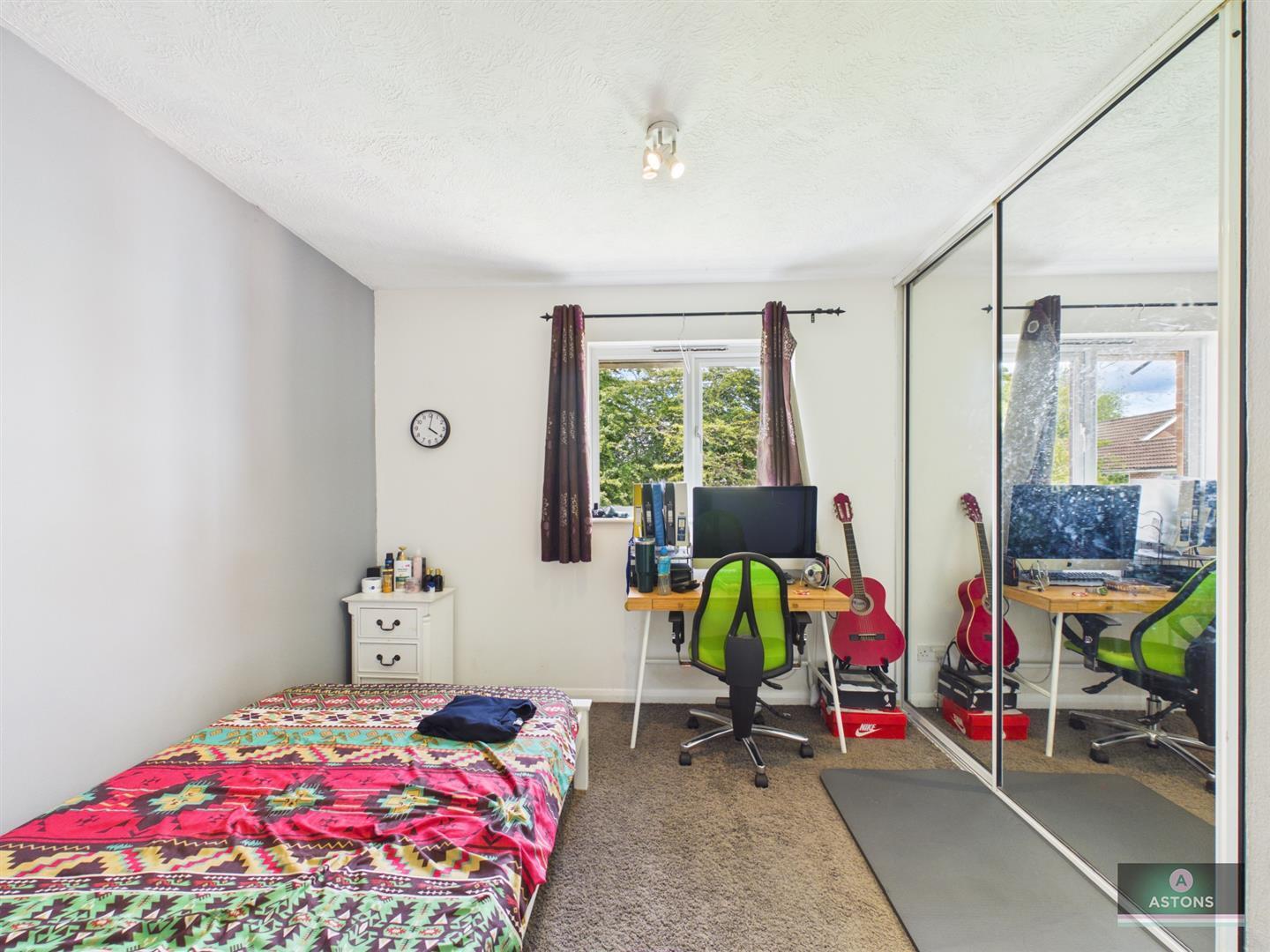 Fenchurch Road, Maidenbower, Crawley Image 5