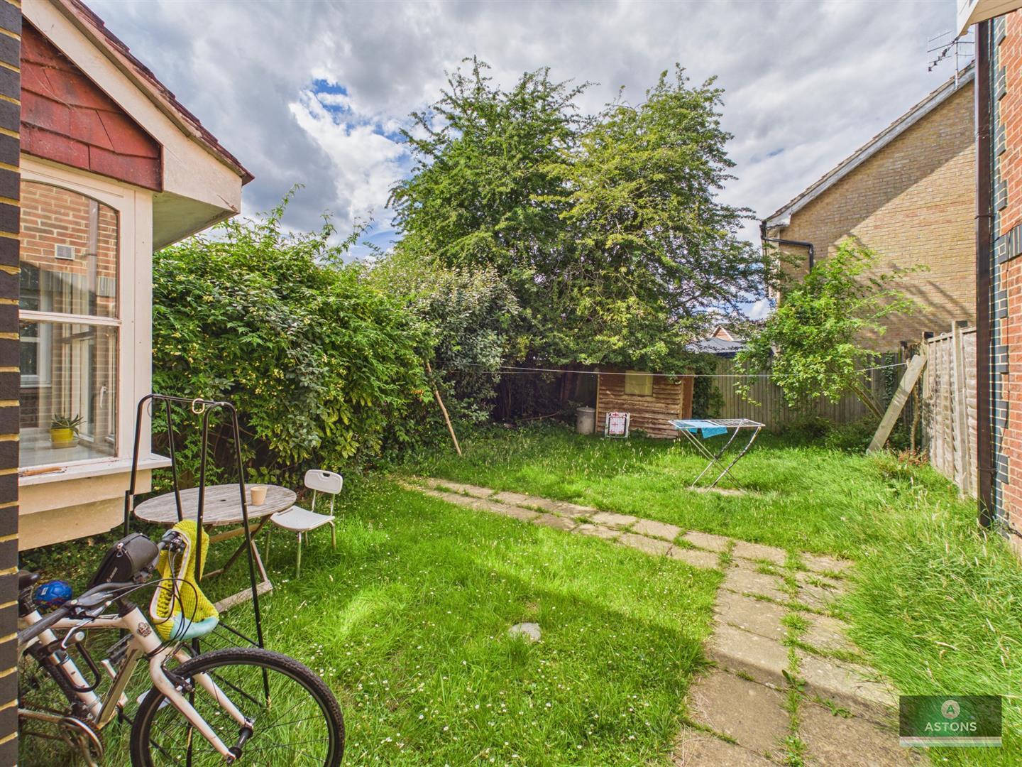 Fenchurch Road, Maidenbower, Crawley Image 8