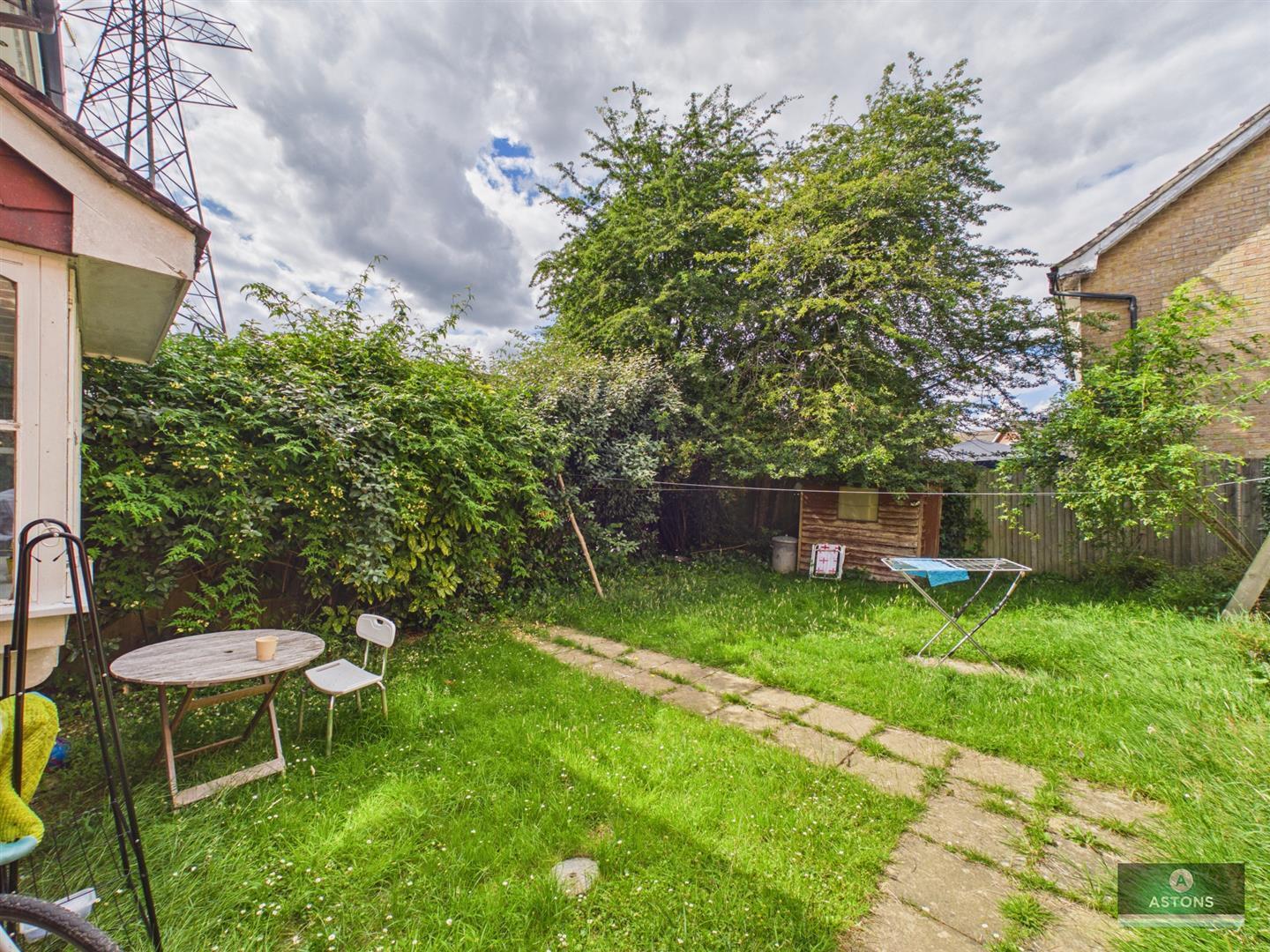 Fenchurch Road, Maidenbower, Crawley Image 9