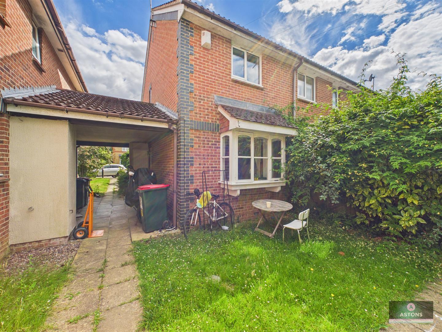 Fenchurch Road, Maidenbower, Crawley Image 10