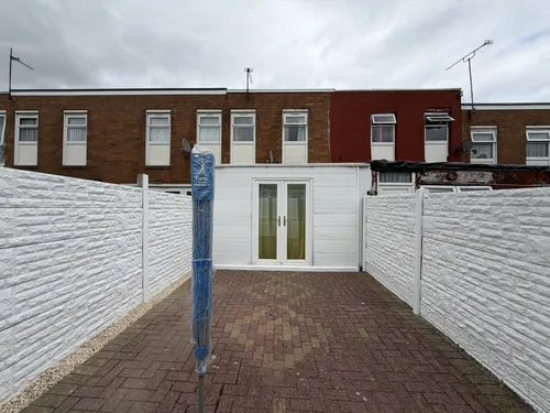 Queens Close, SMETHWICKphoto