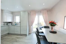Fullers Avenue, Watford