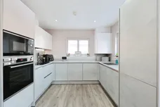 Fullers Avenue, Watford