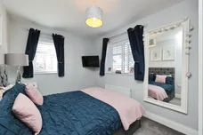 Fullers Avenue, Watford