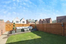 Fullers Avenue, Watford