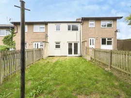 Holtdale Place, Leeds thumb 2