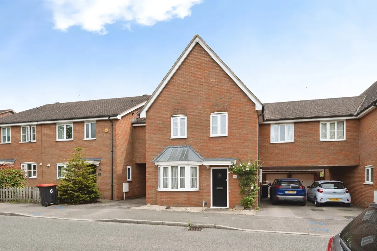 Hopton Grove, Newport Pagnell