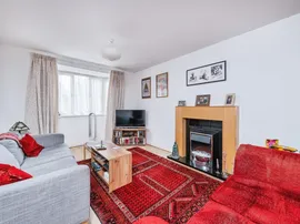 Hopton Grove, Newport Pagnell thumb 3