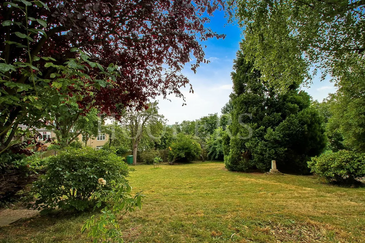 Dollis Hill Lane, London, NW2