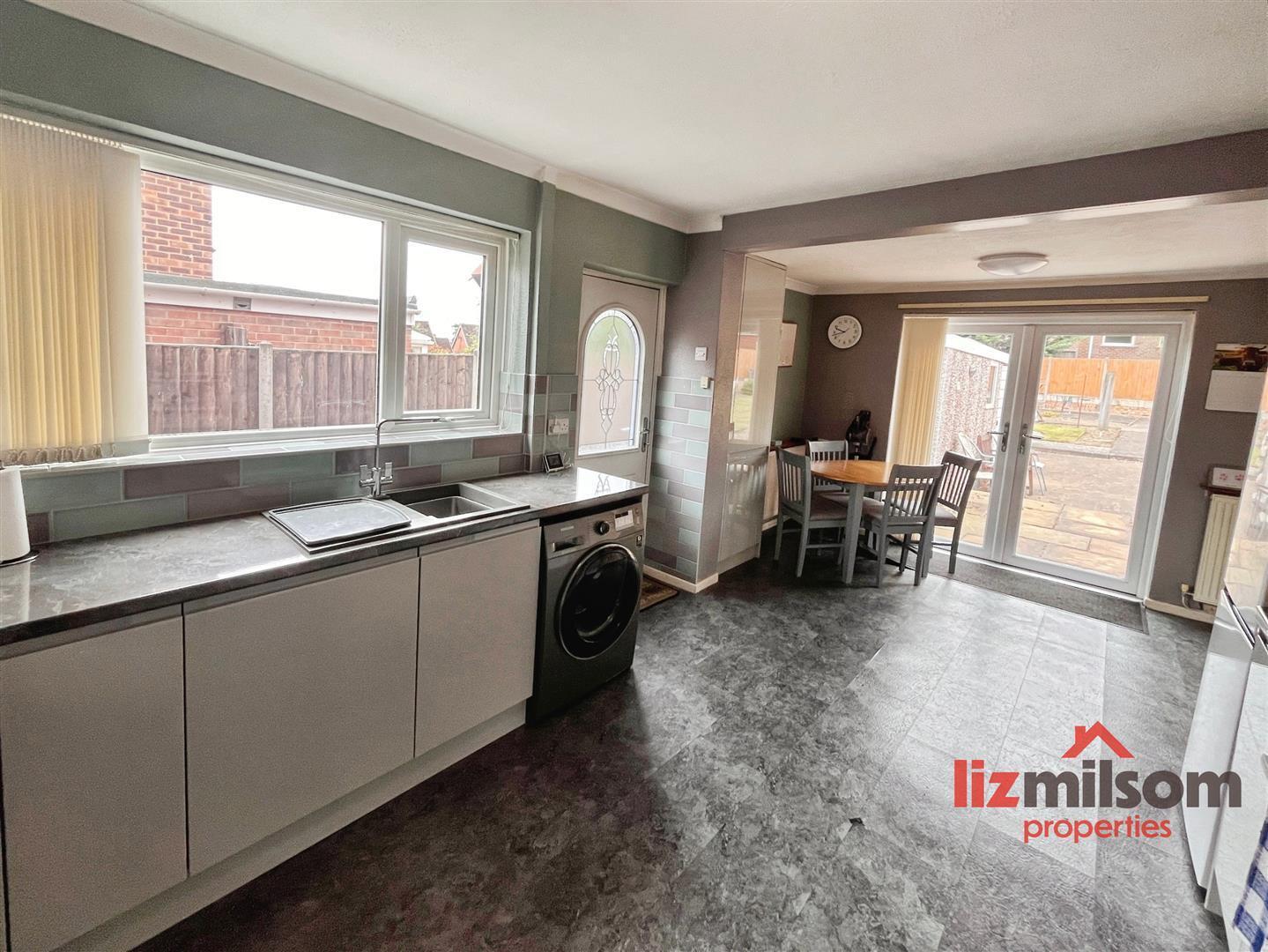 Oldfield Drive, Swadlincote Image 5