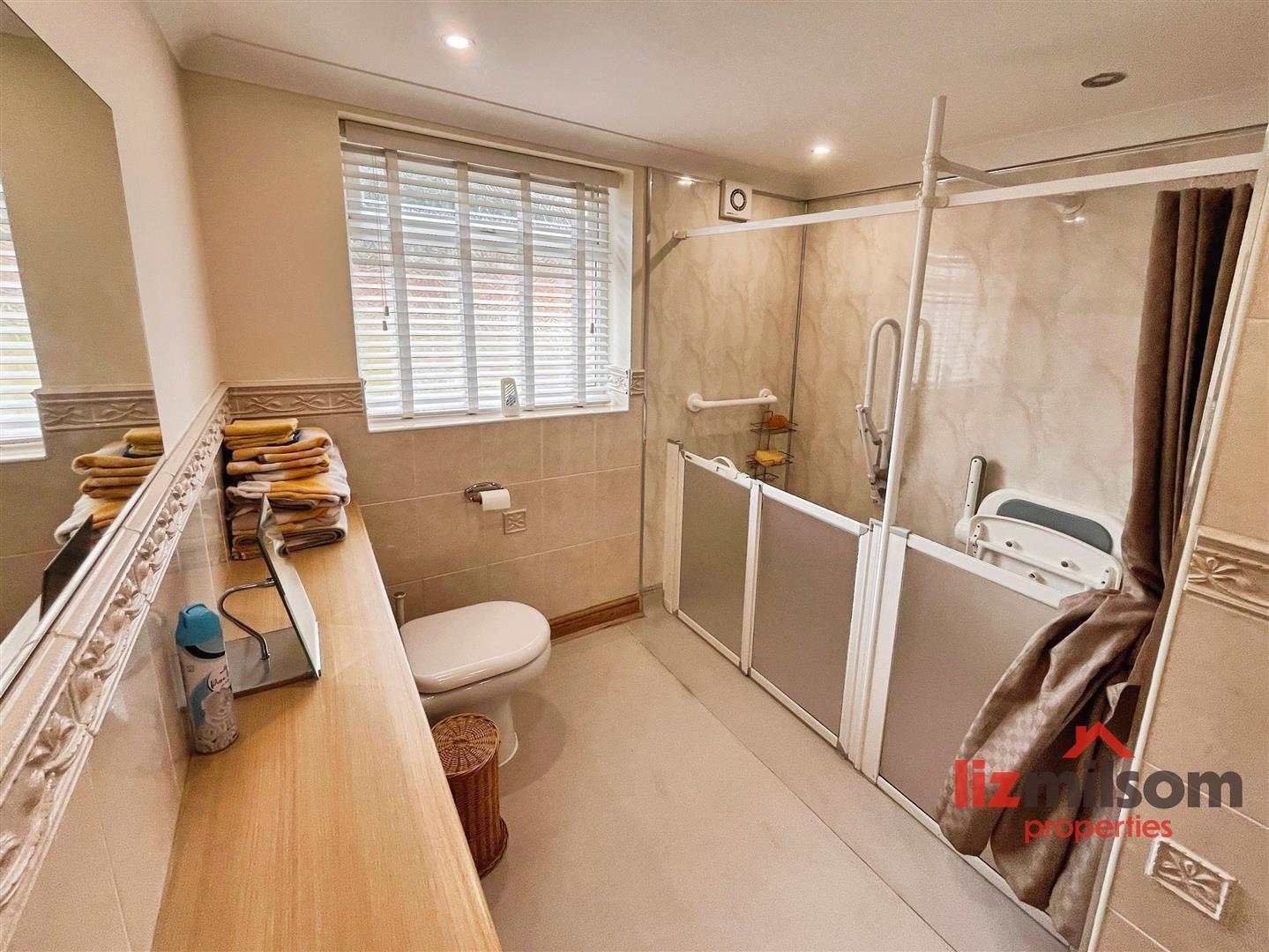 Oldfield Drive, Swadlincote Image 11