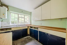 Cannock Close, Maidenhead, SL6 photo 3