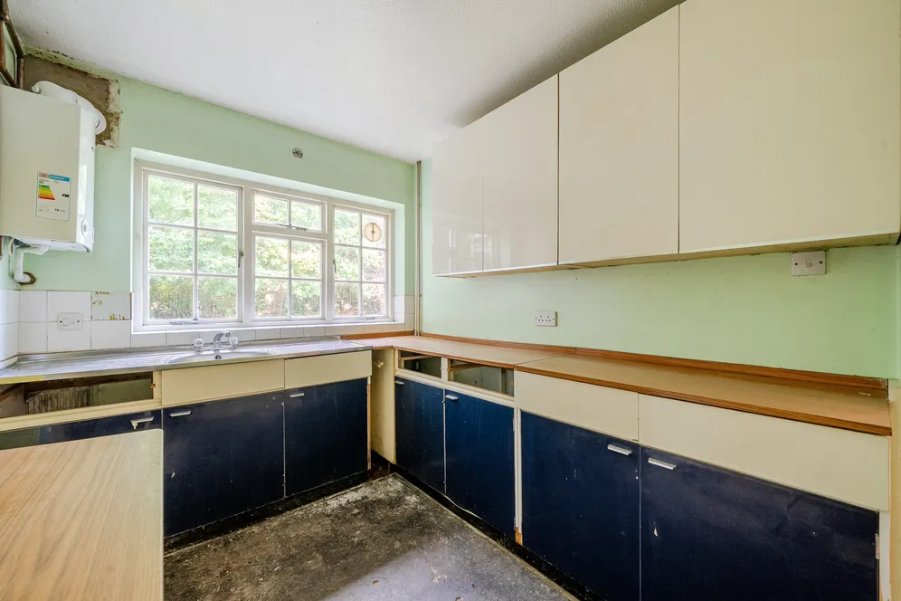 Cannock Close, Maidenhead, SL6 photo 3