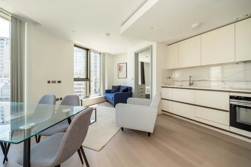 Westmark Tower Paddington W2 photo 2