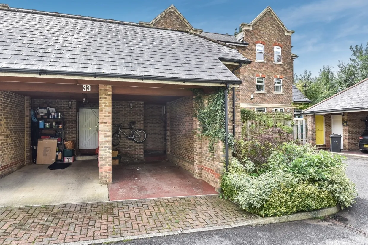 Mortley Close Tonbridge TN9 photo 1