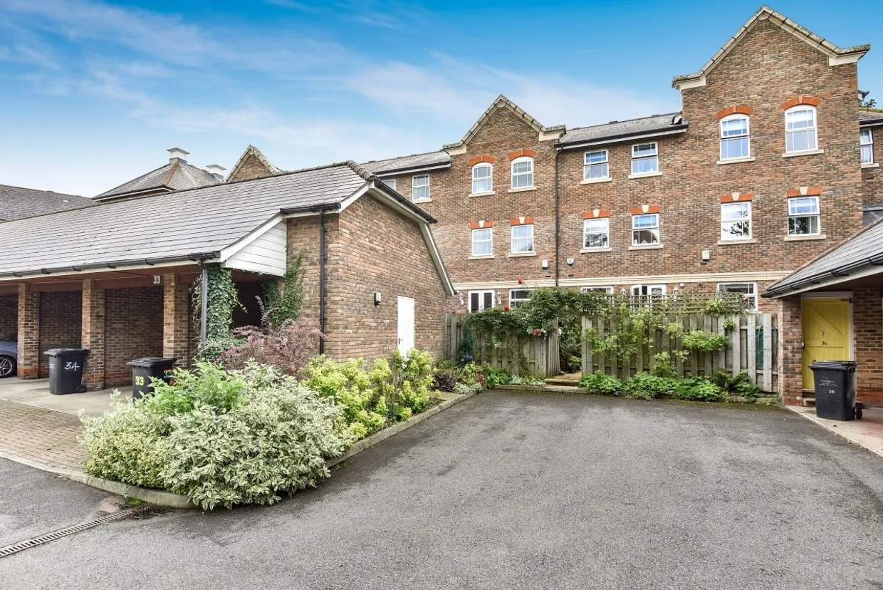 Mortley Close Tonbridge TN9 photo 4
