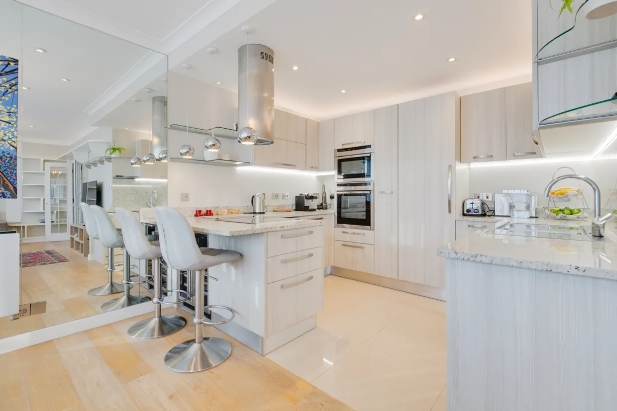 Boardwalk Place, E14 photo 8